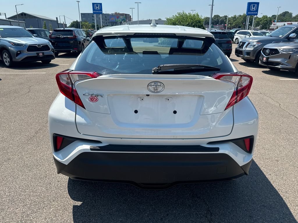 Used 2019 White Toyota LE image 6