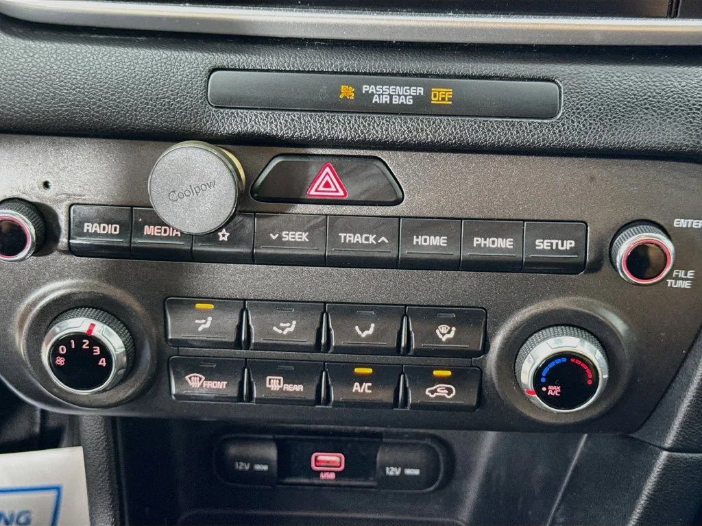 Used 2022 White Kia LX image 18