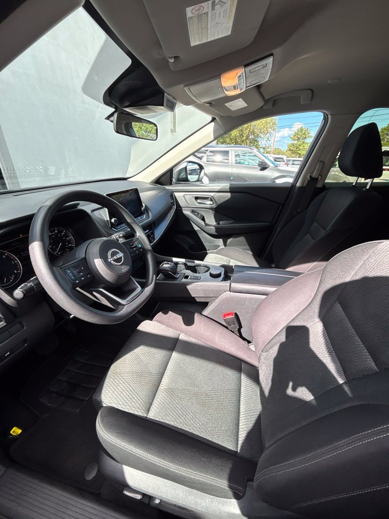 Used 2024 Gray Nissan SV image 12