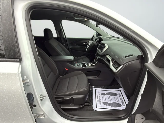 Used 2023 White GMC SLE image 26