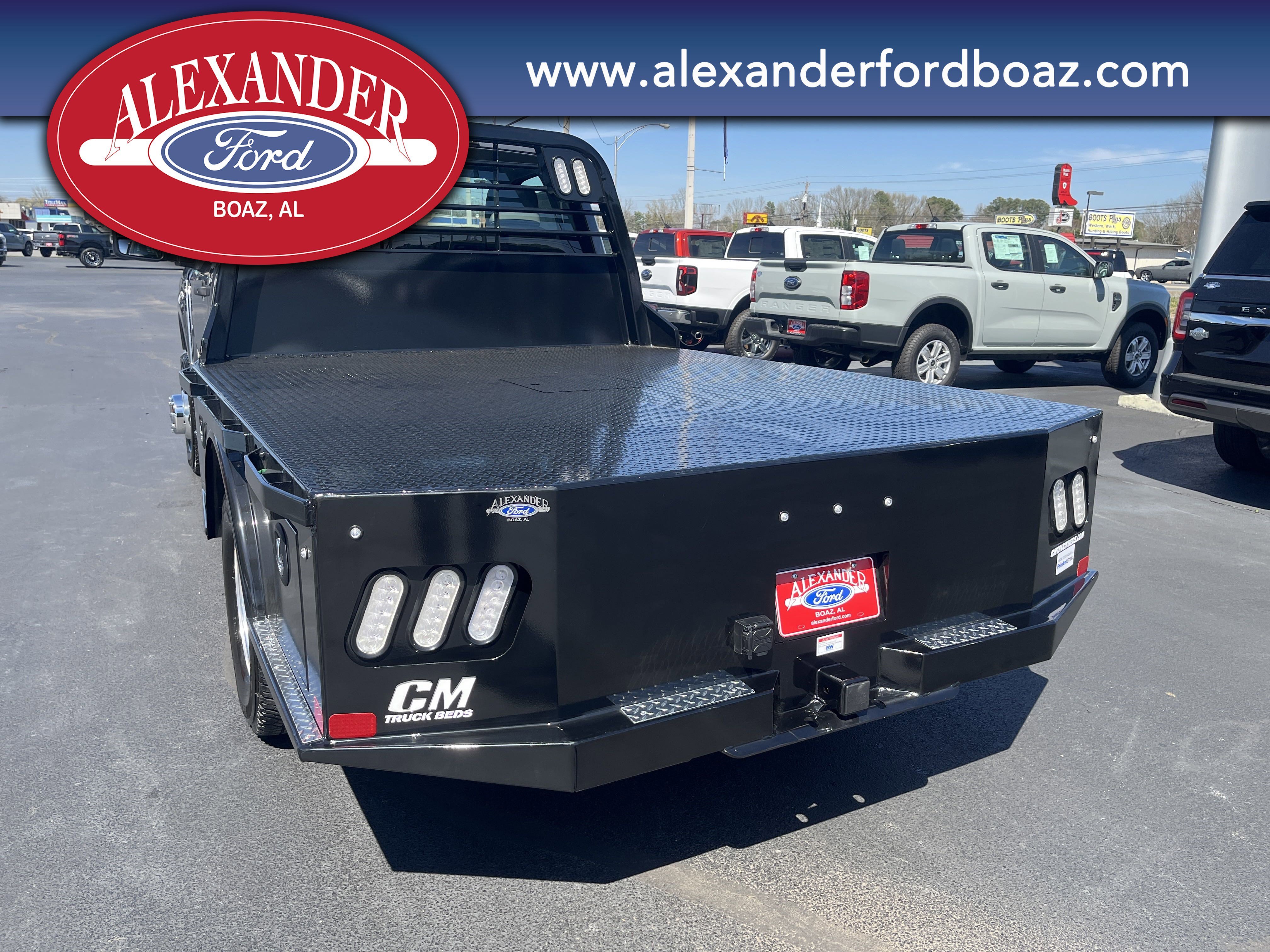 2025 Ford F-350 Super Duty Chassis Cab XL - Photo 6