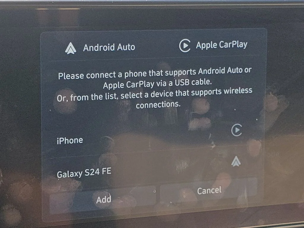 Used 2024 Black Hyundai SE image 3