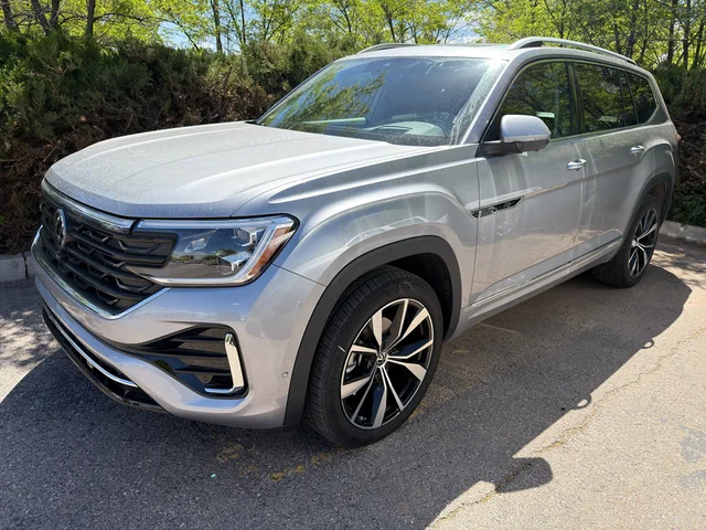 2025 Volkswagen Atlas 2.0T SEL Premium R-Line 4Motion