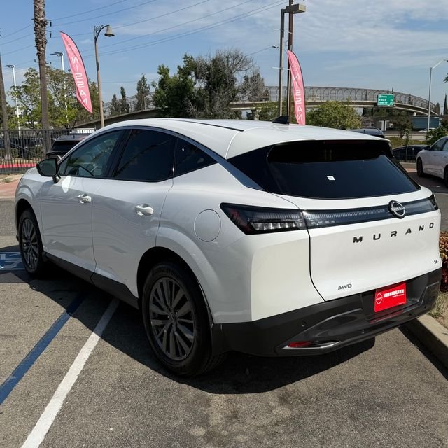 New 2026 Everest White Pearl TriCoat Nissan SL image 5