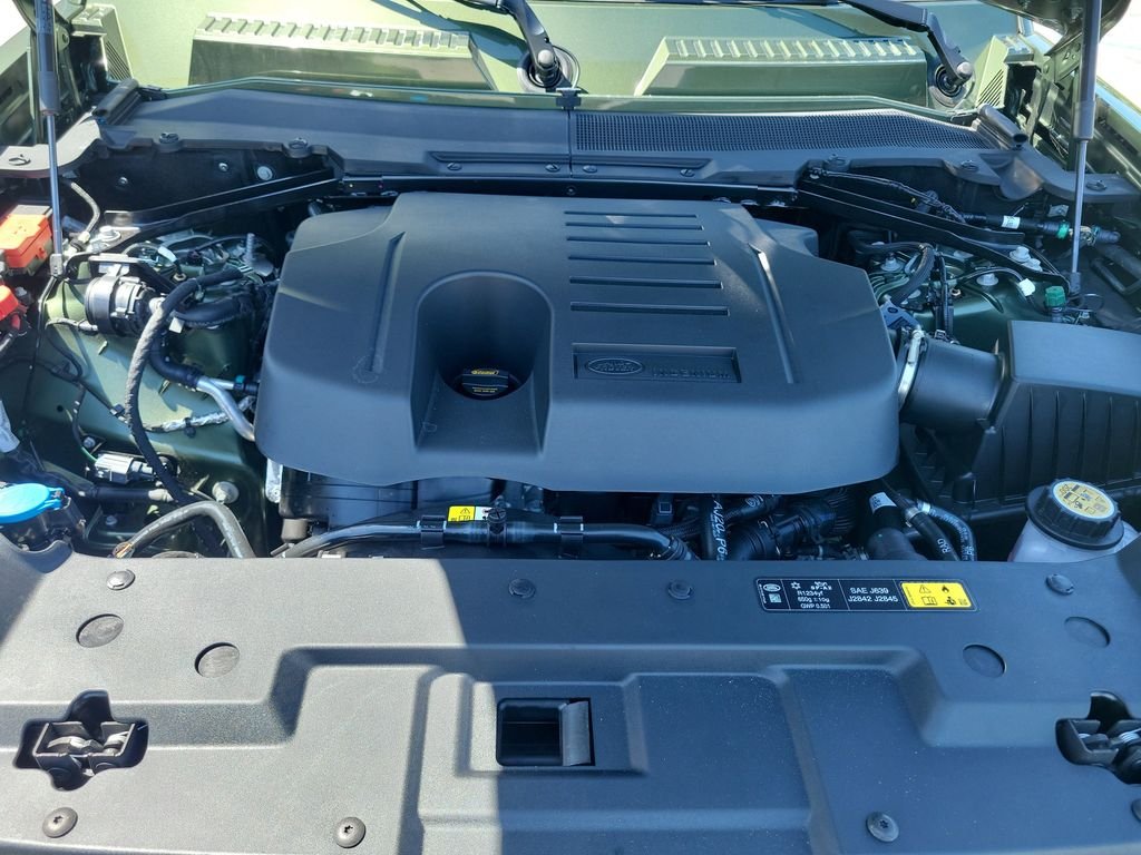New 2026 Woolstone Green Land Rover X-Dynamic SE image 29