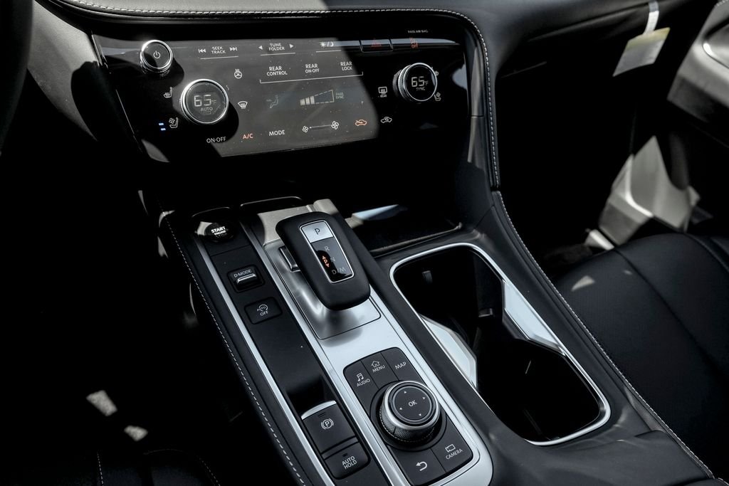 New 2027 Radiant White INFINITI LUXE image 16