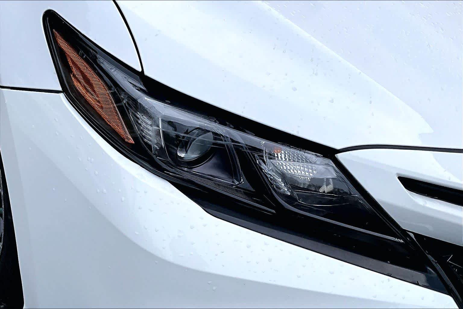 Certified Used 2024 Ice Cap Toyota SE image 28
