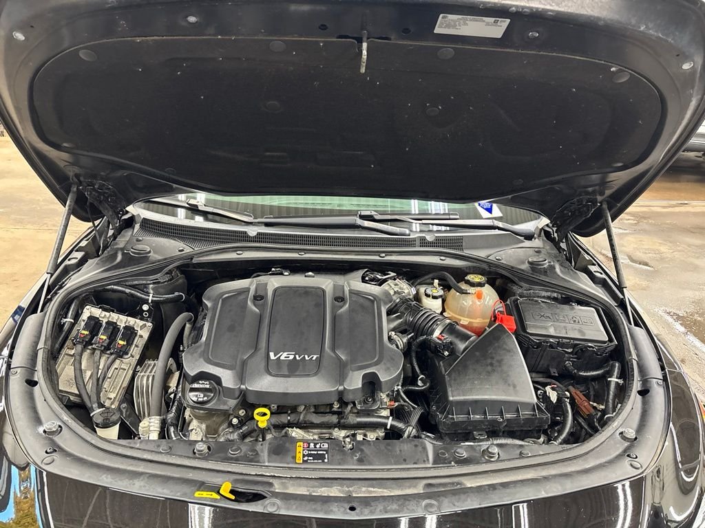 Used 2018 Black Buick Essence image 10