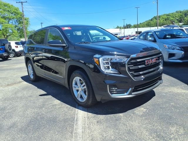 Used 2023 Black GMC SLE image 2
