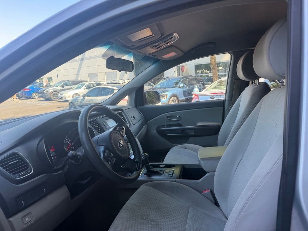 Used 2016 Bright Silver Metallic Kia LX image 10