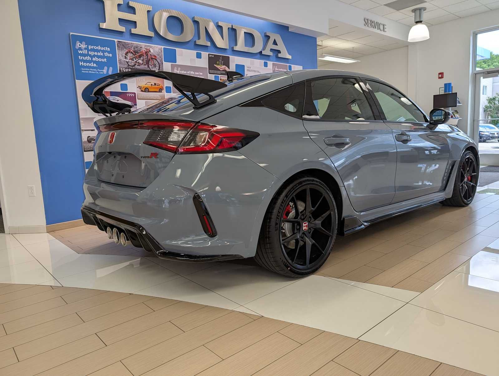 2025 Honda Civic Hatchback Type-R - Photo 8