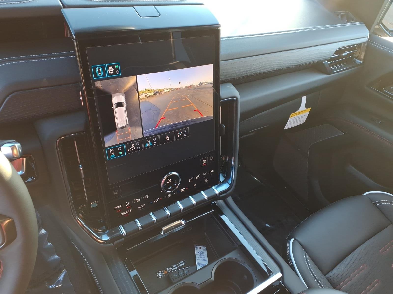 2026 GMC Yukon AT4 Ultimate - Photo 11