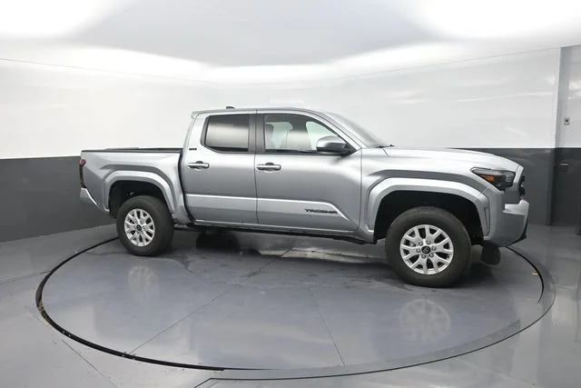 Used 2025 Silver Toyota SR5 image 25