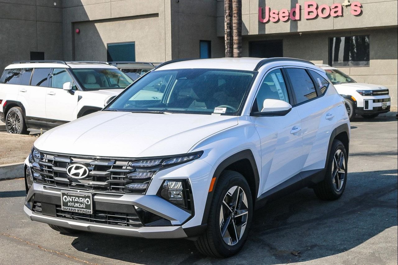 New 2026 White Hyundai SEL image 4