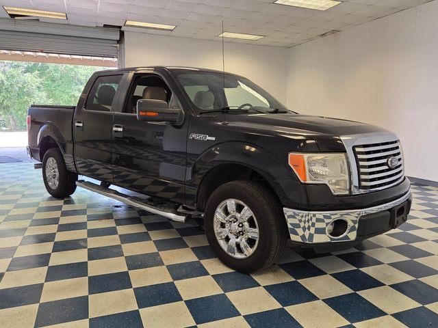 Used 2012 Black Ford XLT image 1