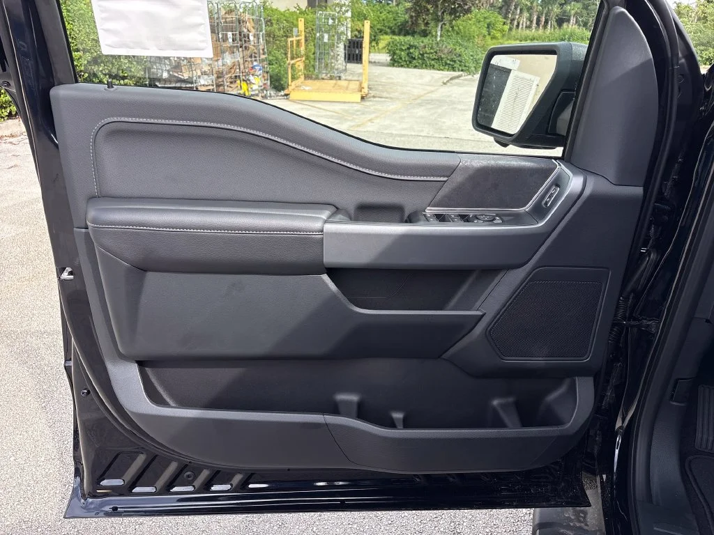 New 2026 Blue Ford XLT image 16