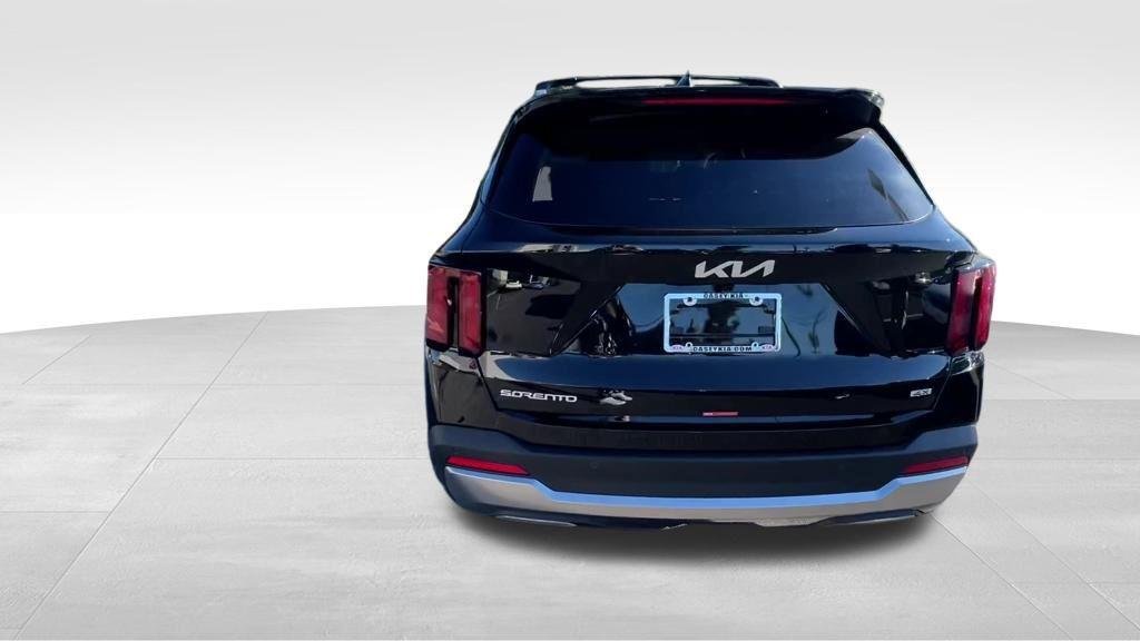 New 2026 Ebony Black Kia S image 5