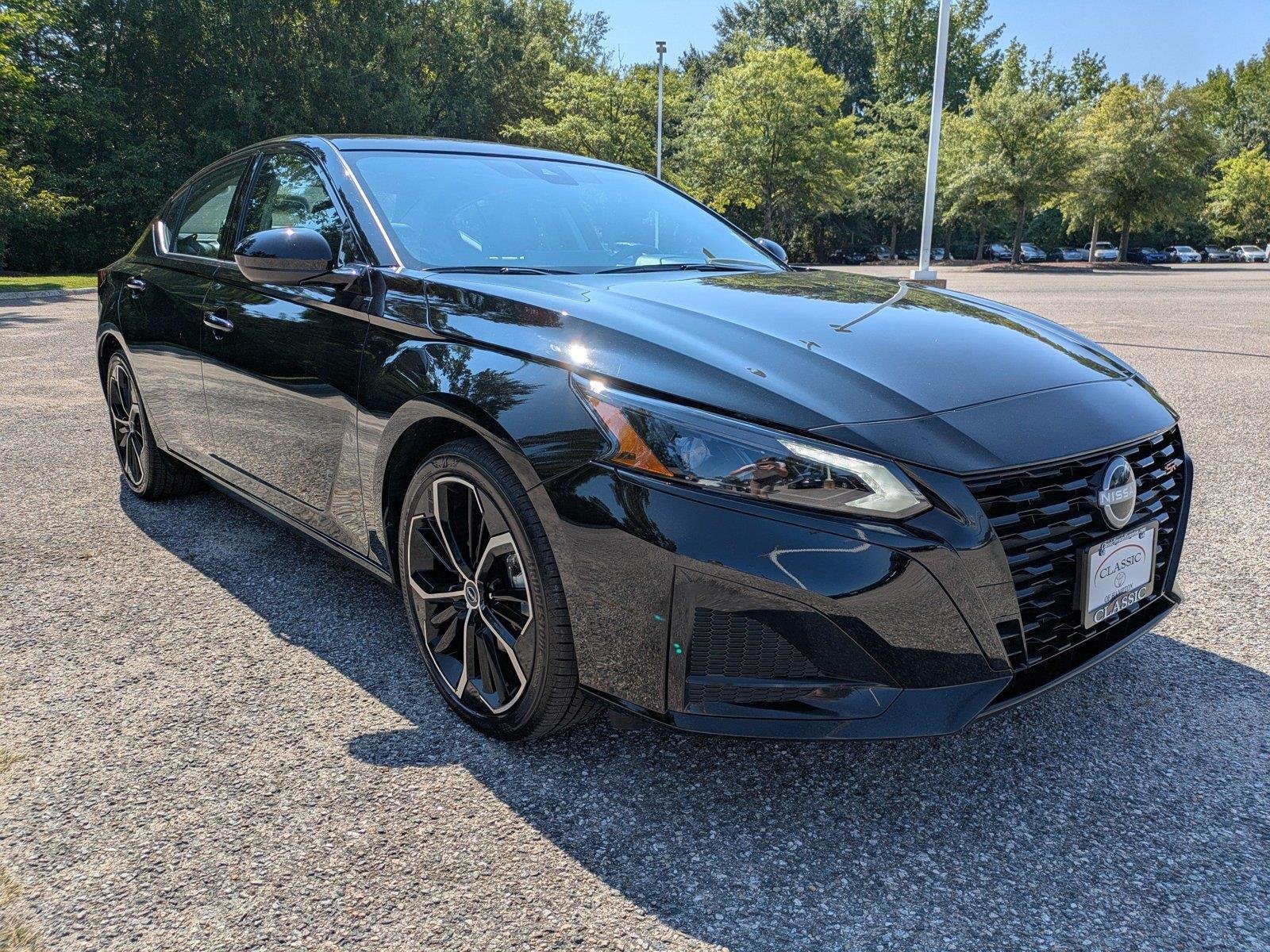 Used 2026 Super Black Nissan SR image 2