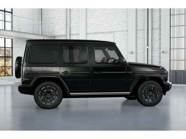 New 2027 MANUFAKTUR Night Black Magno Mercedes-Benz G 580 image 16