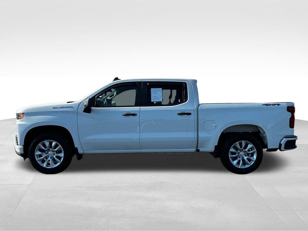 Used 2020 White Chevrolet Custom image 2