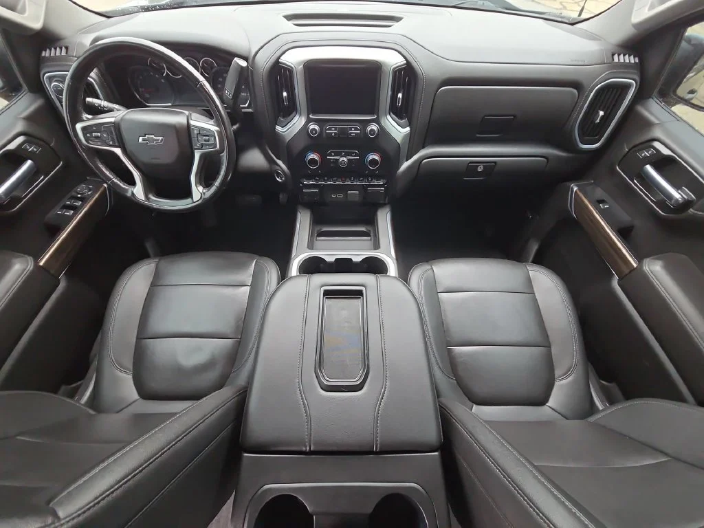 Used 2021 Gray Chevrolet RST image 32