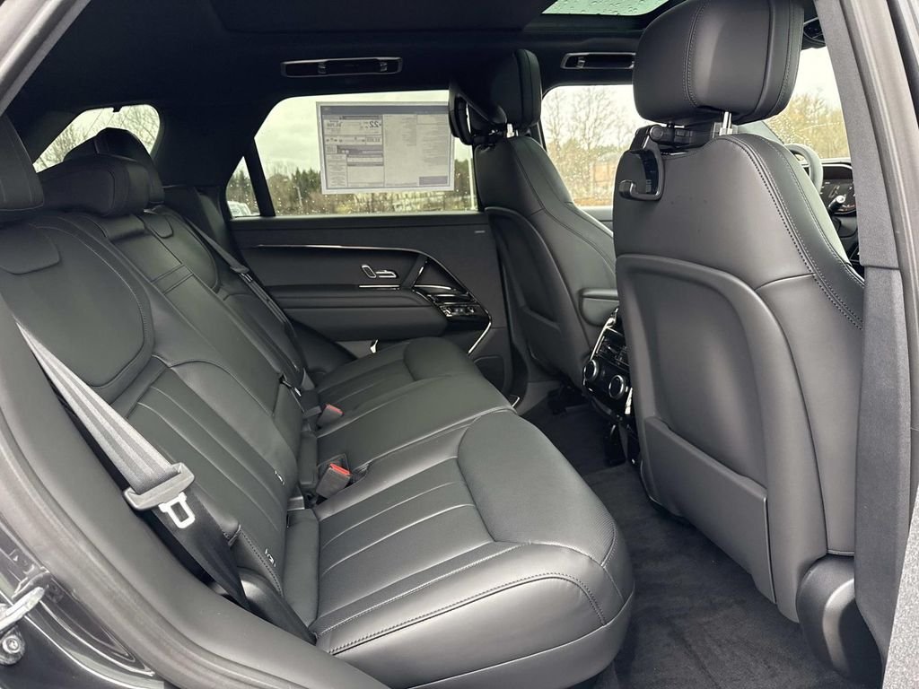 New 2026 Carpathian Grey Land Rover SE image 14