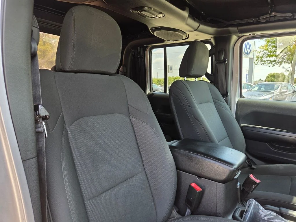 Used 2020 Silver Jeep Sport image 26