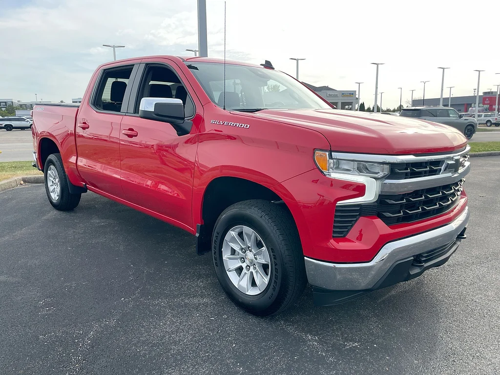 Used 2024 RED Chevrolet LT image 33