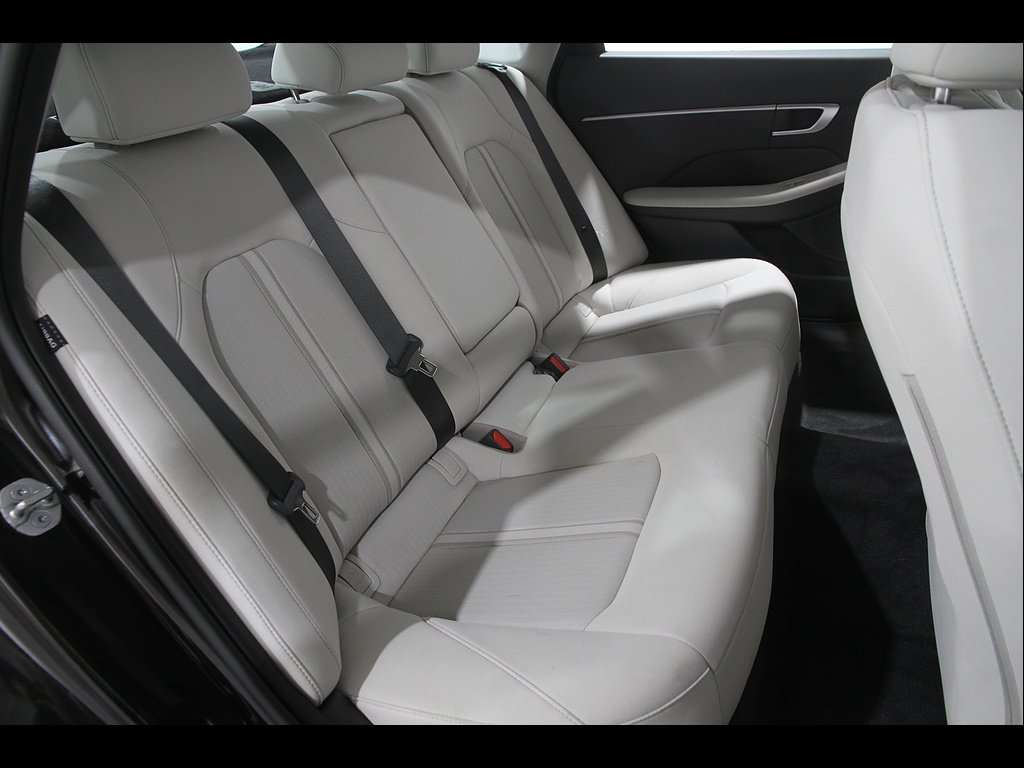 Used 2026 Abyss Black Pearl Hyundai SEL Sport image 18