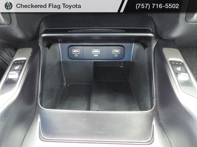 Used 2022 Aruba Green Kia S image 22