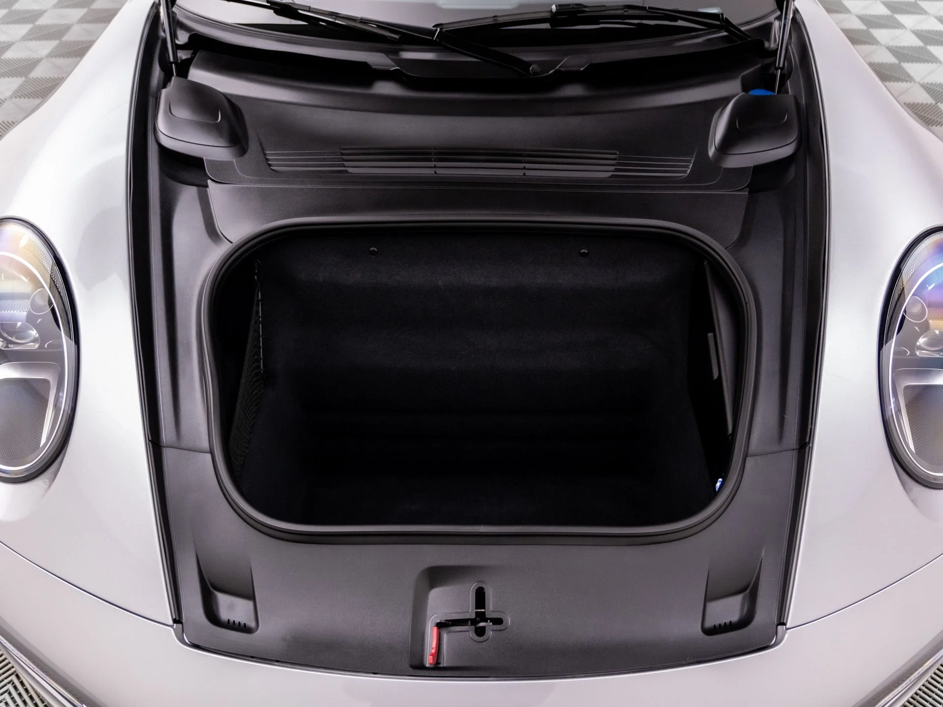 Used 2020 Silver Porsche Carrera S image 30