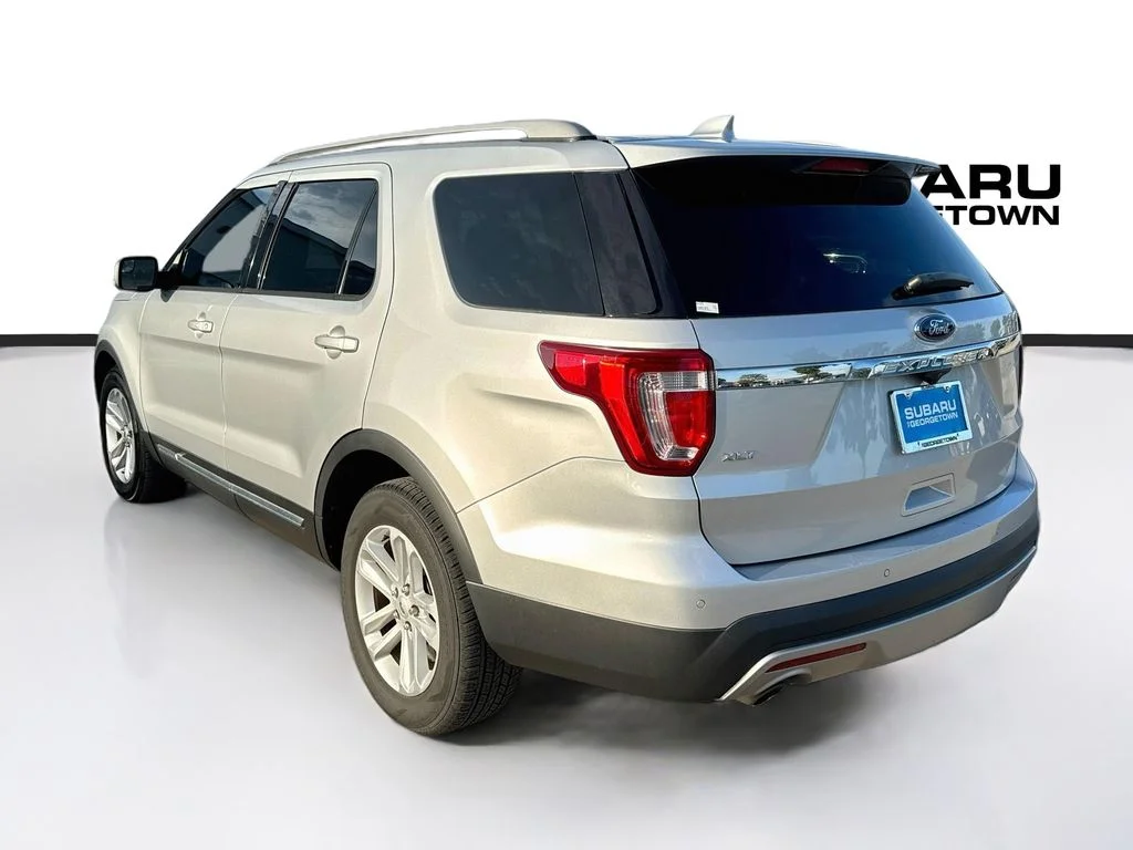 Used 2017 Silver Ford XLT image 5