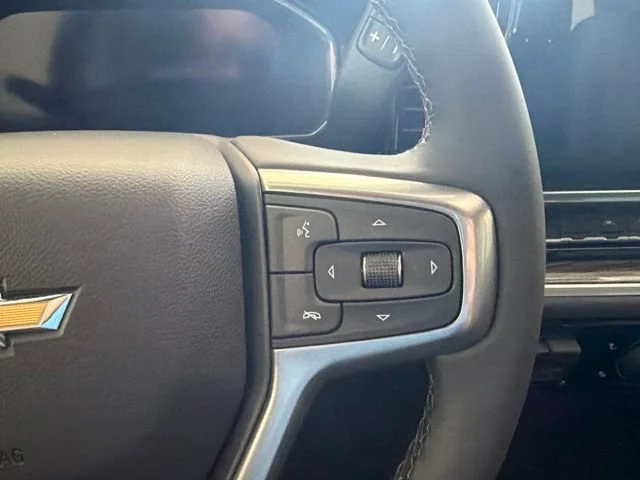 New 2026 Summit White Chevrolet LT image 34