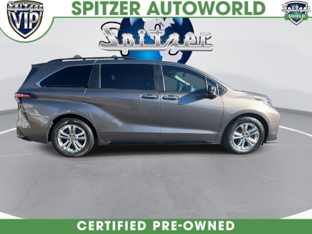 Used 2022  Toyota XSE image 10