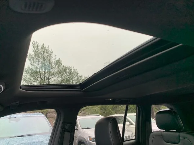 Used 2023 White Jeep Altitude X image 21