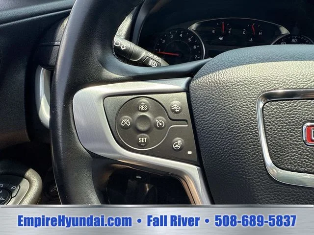 Used 2024 White GMC SLT image 38