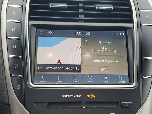 Used 2019 Iced Mocha Prem Lincoln Reserve image 17