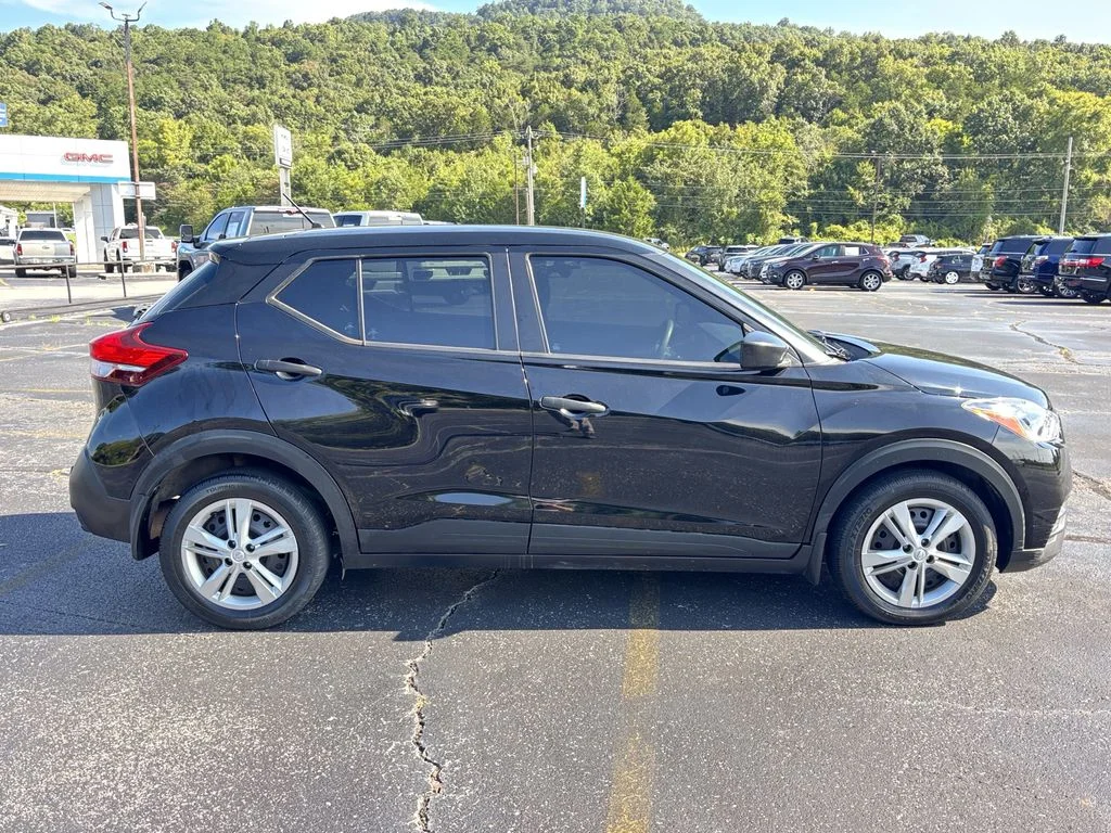 Used 2020 Black Nissan S image 5