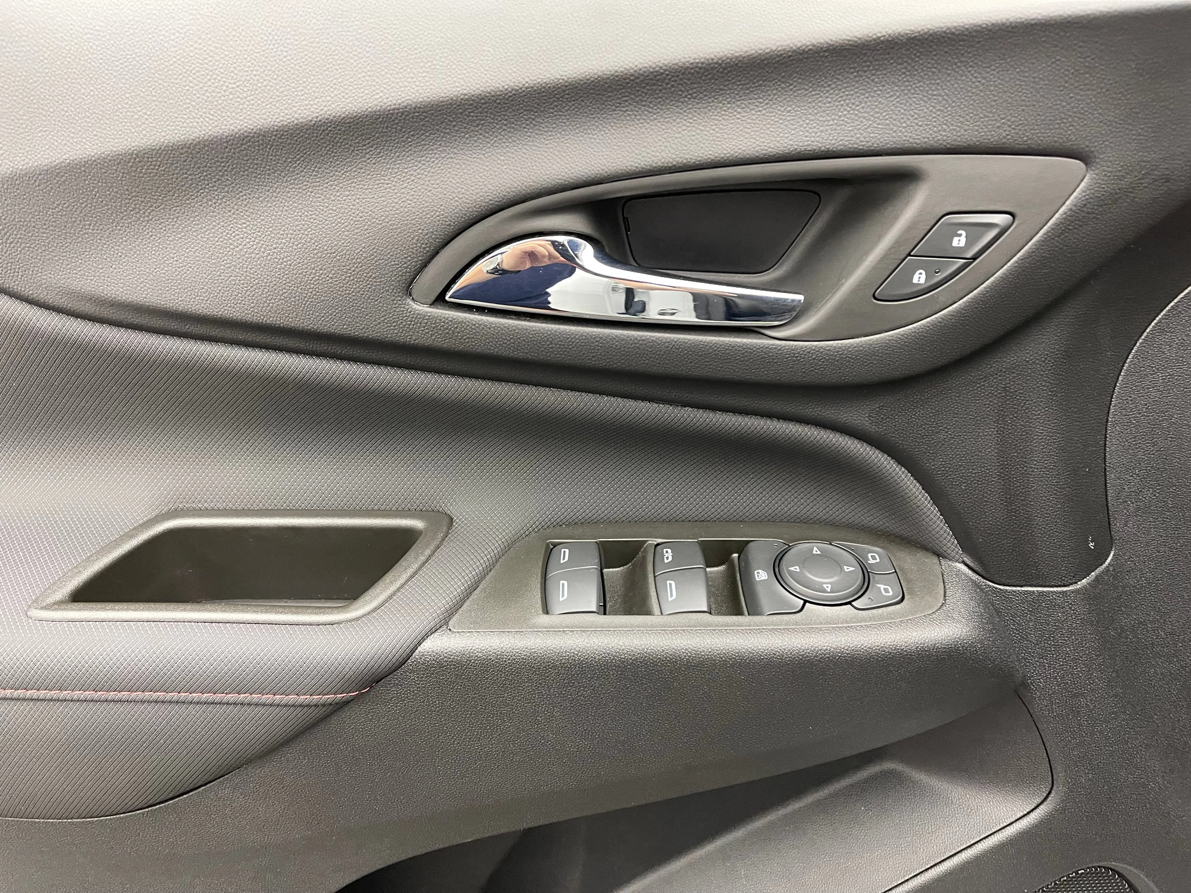 Used 2023 Summit White Chevrolet RS image 16
