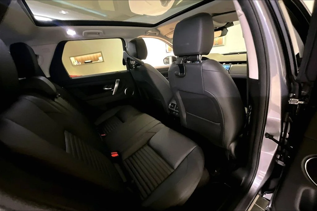 Used 2025 Gray Land Rover S image 29