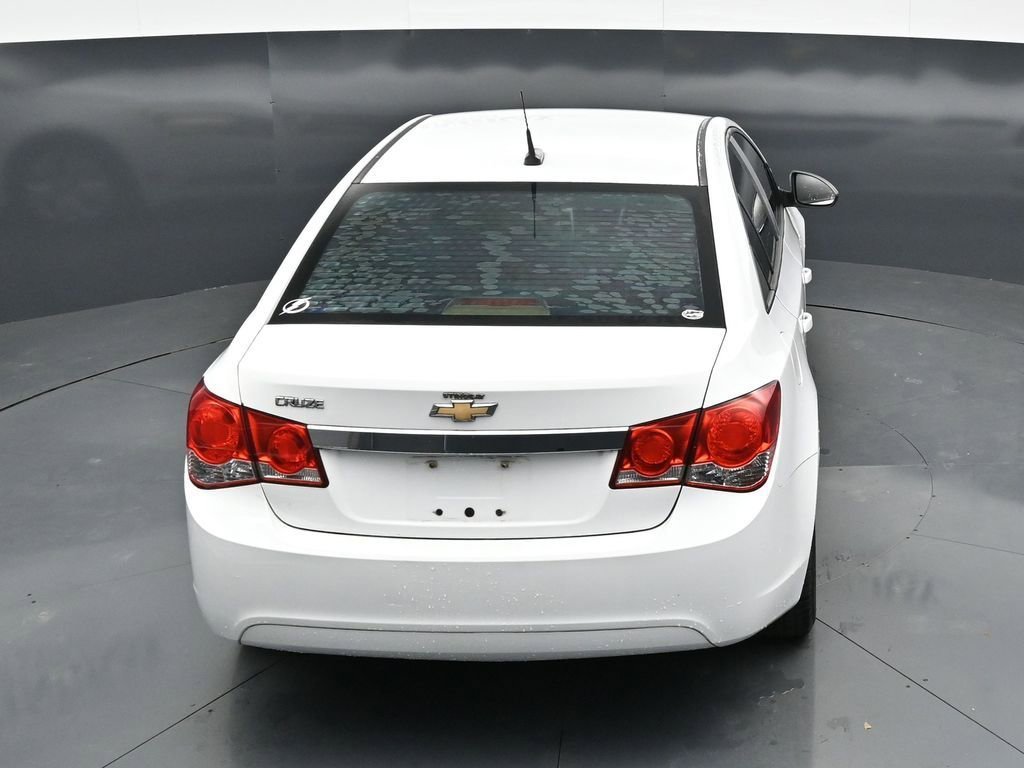 Used 2014 SUMMIT WHITE Chevrolet LS image 23