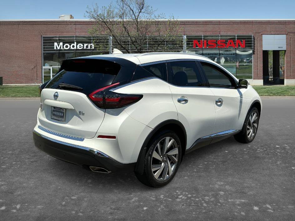 Used 2019 Pearl White Tricoat Nissan SL image 4