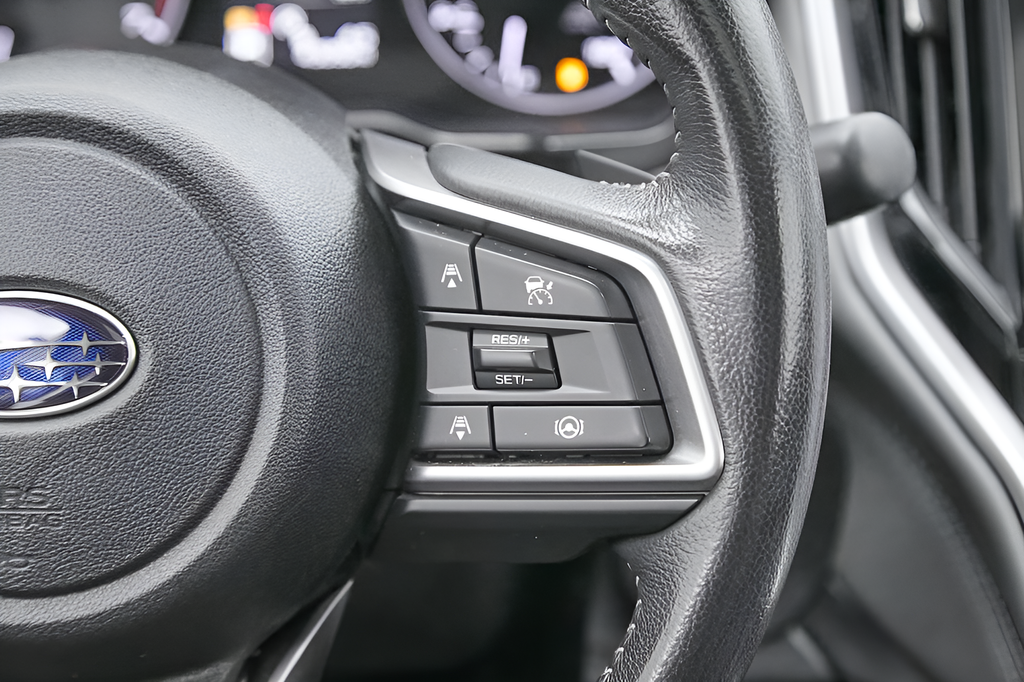 Used 2023 Crystal White Pearl Subaru Onyx Edition image 41