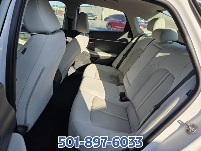 Used 2024 White Hyundai SEL image 10