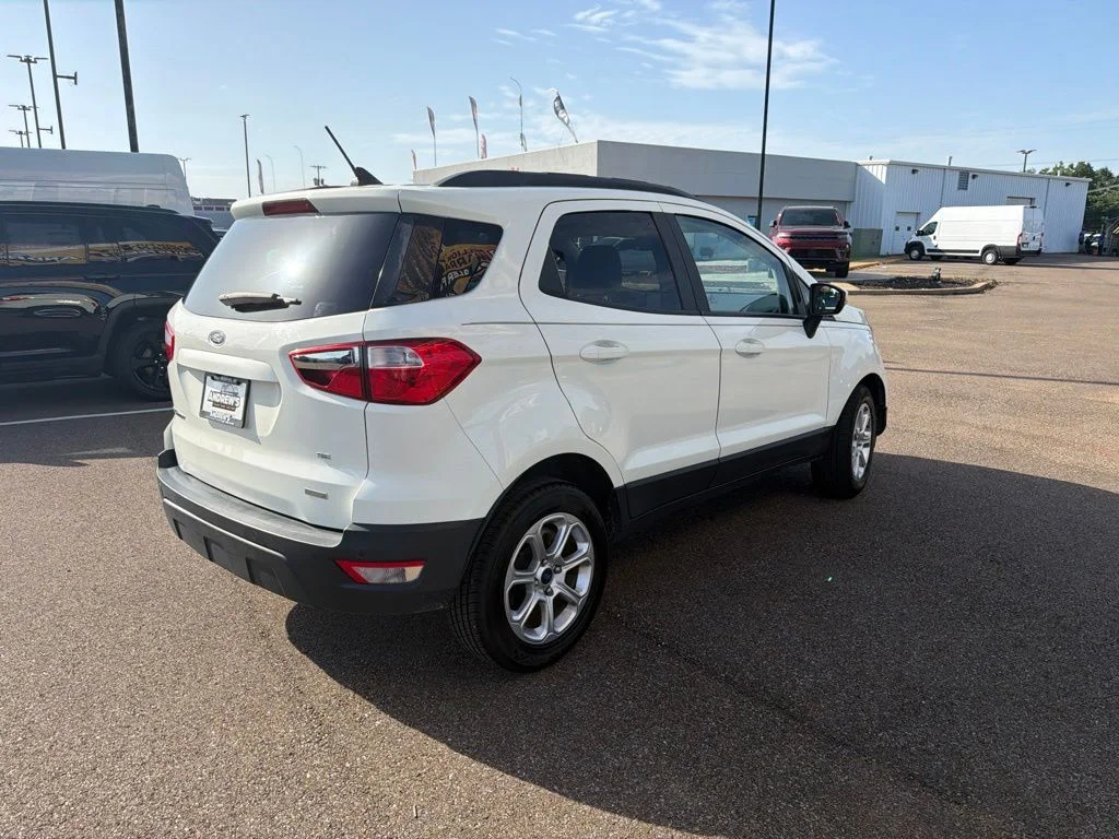 Used 2020 White Ford SE image 8