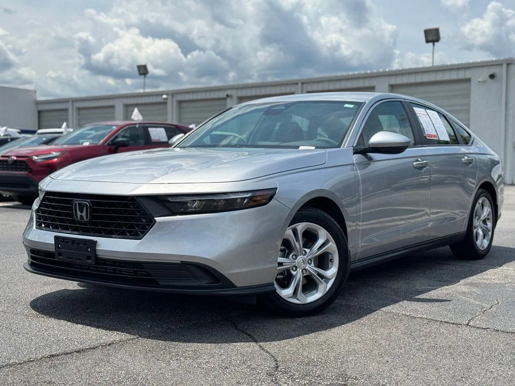 Used 2025  Honda LX image 6