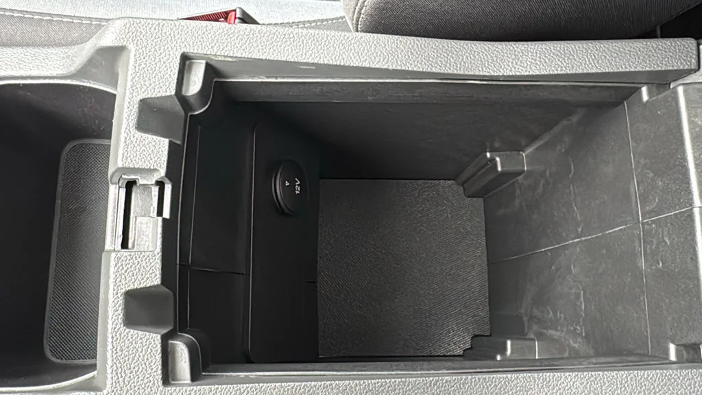 Used 2017 White Ford SE image 28