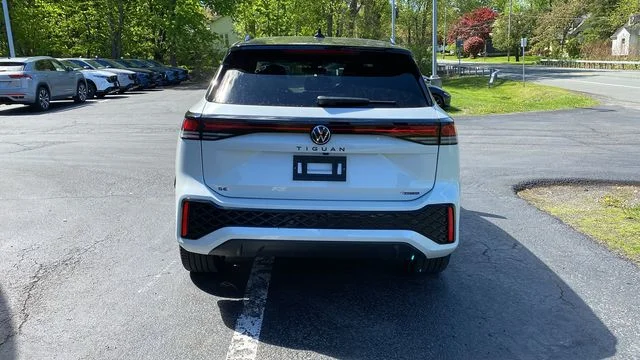 New 2026 White/off-white Volkswagen 2.0T SE R-Line Black image 6