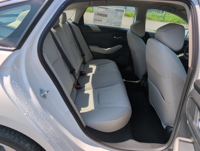 New 2026 Platinum White Pearl Honda LX image 12