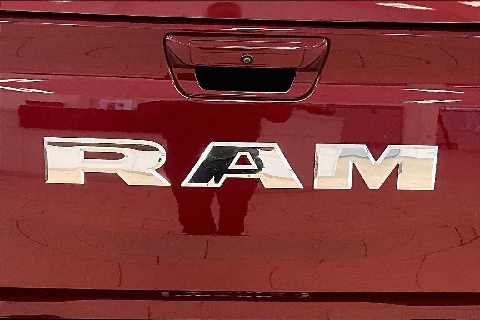Used 2025 Delmonico Red Pearlcoat Ram Laramie image 9